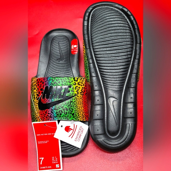 Nike Victori One Slides Customized With Jamaican Cheetah Graphics Sz 7 Men New - Picture 4 of 4